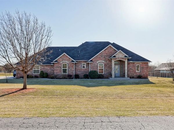 210 N Grigsby Road, Newcastle, OK 73065