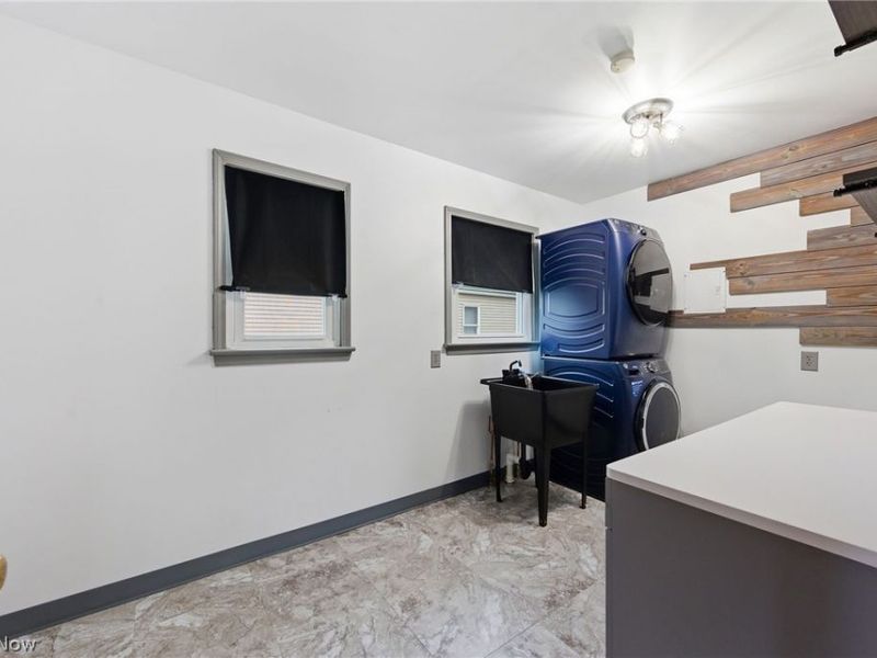 34857 Roberts Road, Eastlake, OH 44095 Photo 16