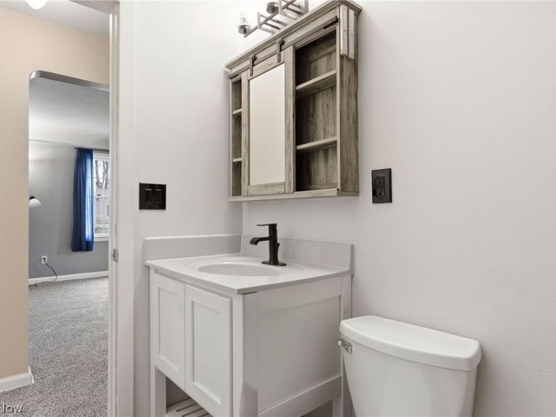 34857 Roberts Road, Eastlake, OH 44095 Photo 22