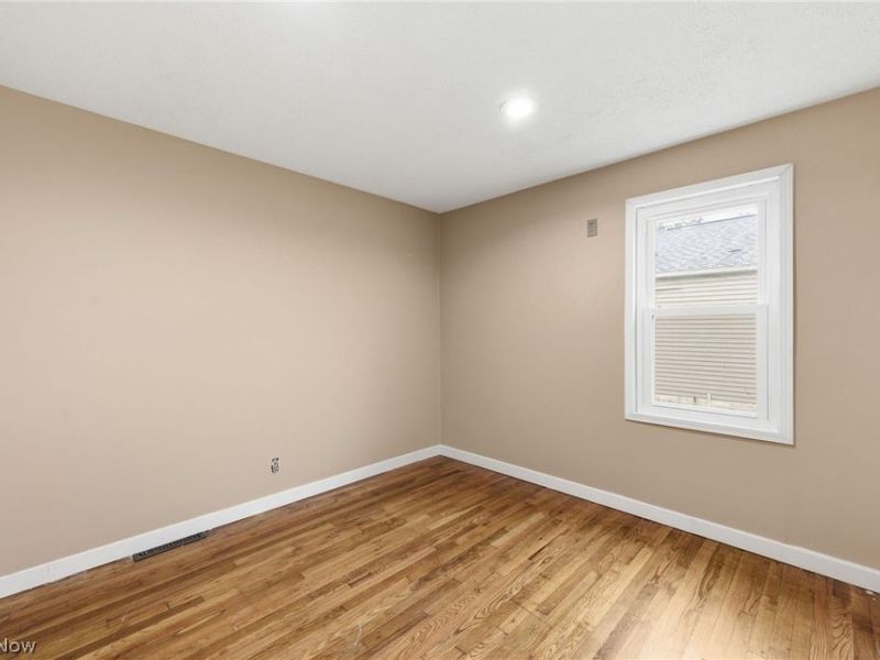 34857 Roberts Road, Eastlake, OH 44095 Photo 26