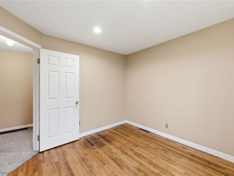 34857 Roberts Road, Eastlake, OH 44095 Photo 28