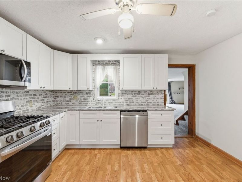 34857 Roberts Road, Eastlake, OH 44095 Photo 8