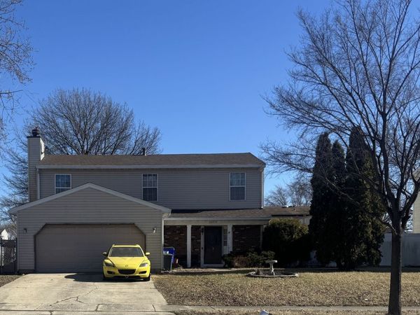 20759 S Frankfort Square Road, Frankfort, IL 60423