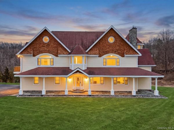 48 Eastview Lane , Red Hook, NY 12571