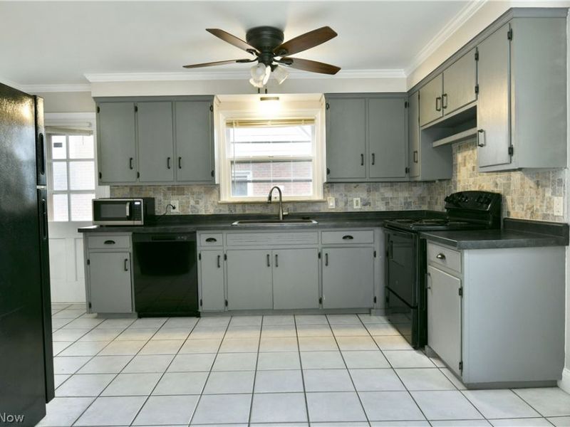 94 Jennette Drive, Youngstown, OH 44512 Photo 16