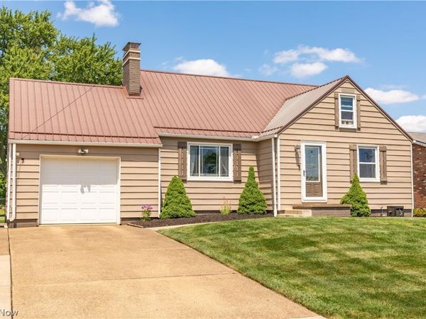 5615 Clover Street , Louisville, OH 44641