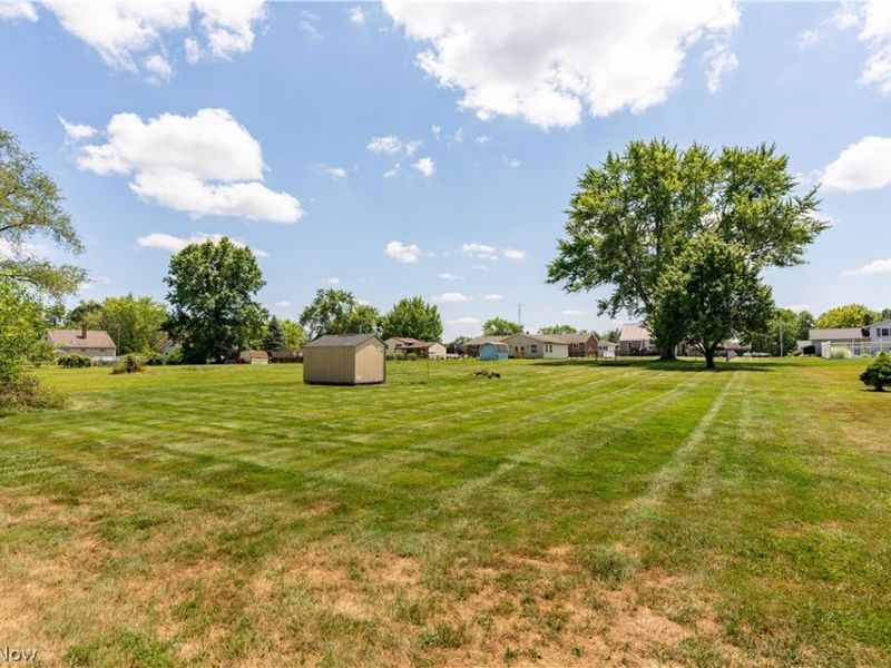 5615 Clover Street, Louisville, OH 44641 Photo 36