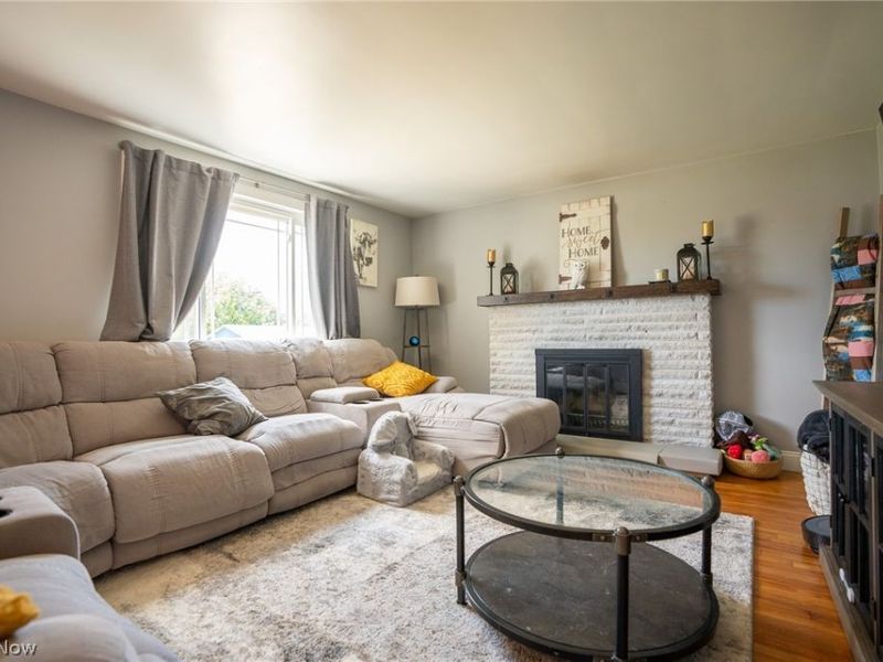 5615 Clover Street, Louisville, OH 44641 Photo 9