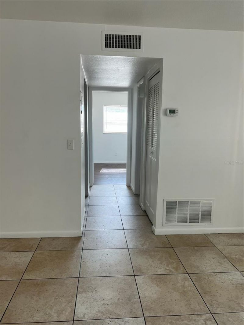 8701 4th Street N, Unit 208, Saint Petersburg, FL 33702 Photo