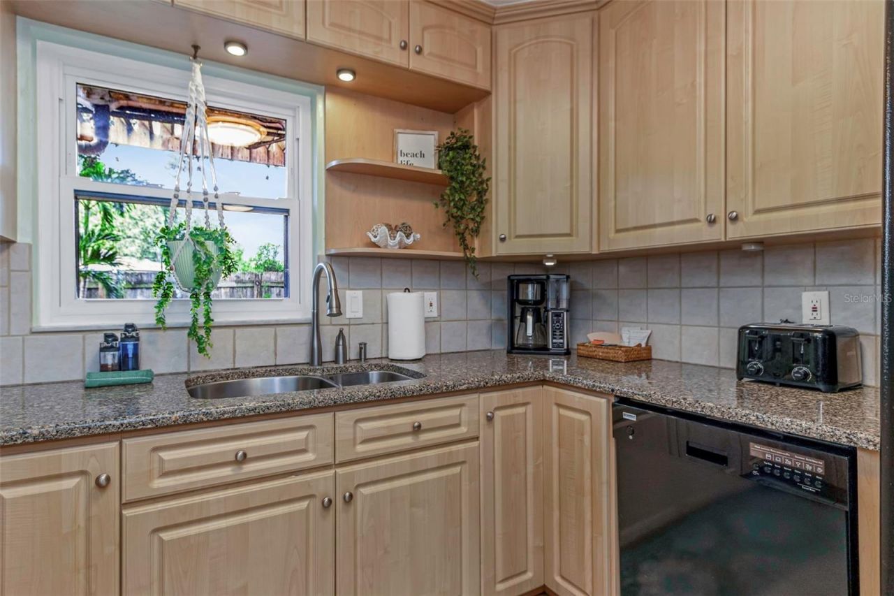 11530 66th Avenue N, Seminole, FL 33772 Photo