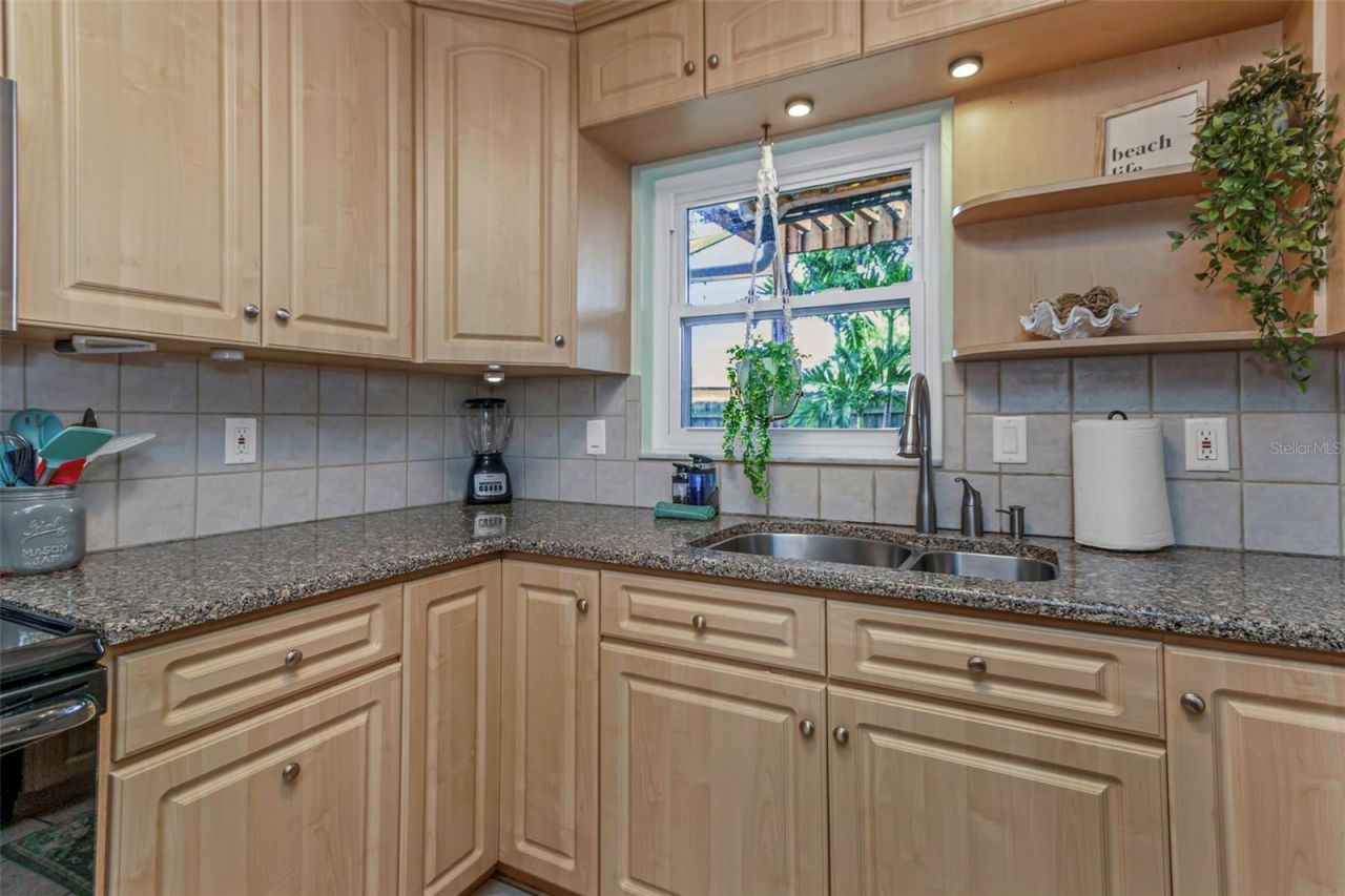 11530 66th Avenue N, Seminole, FL 33772 Photo