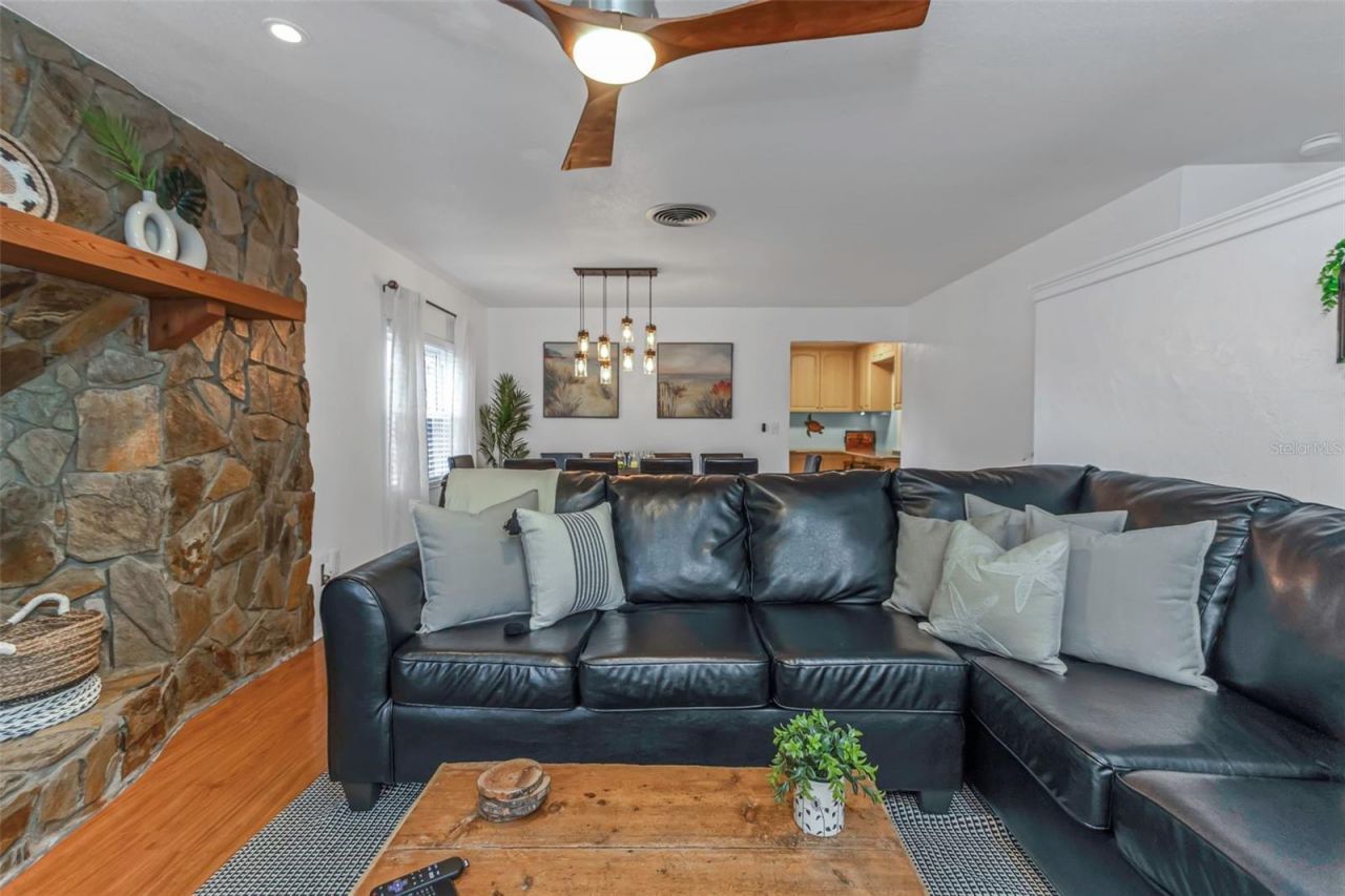 11530 66th Avenue N, Seminole, FL 33772 Photo