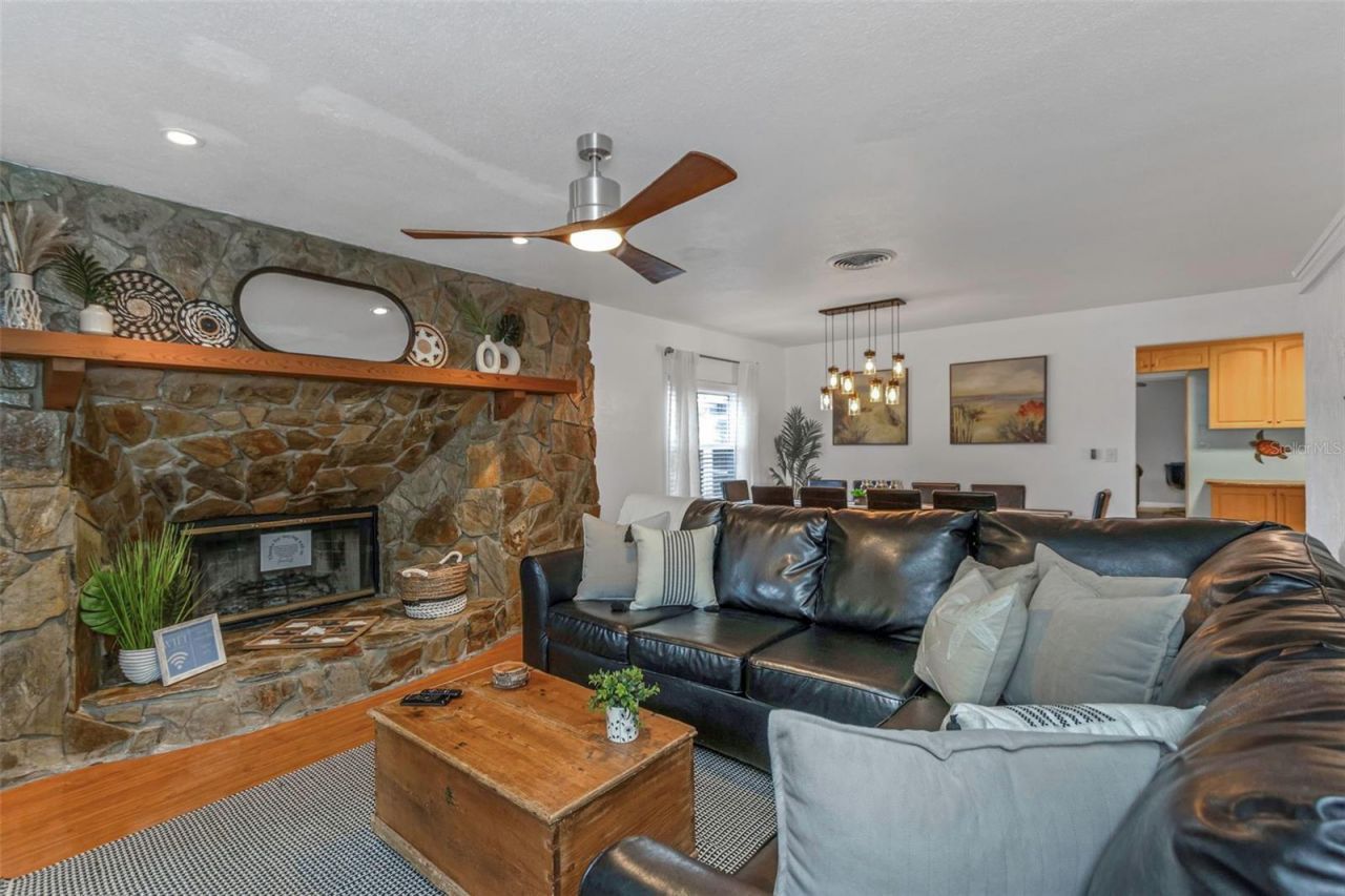 11530 66th Avenue N, Seminole, FL 33772 Photo