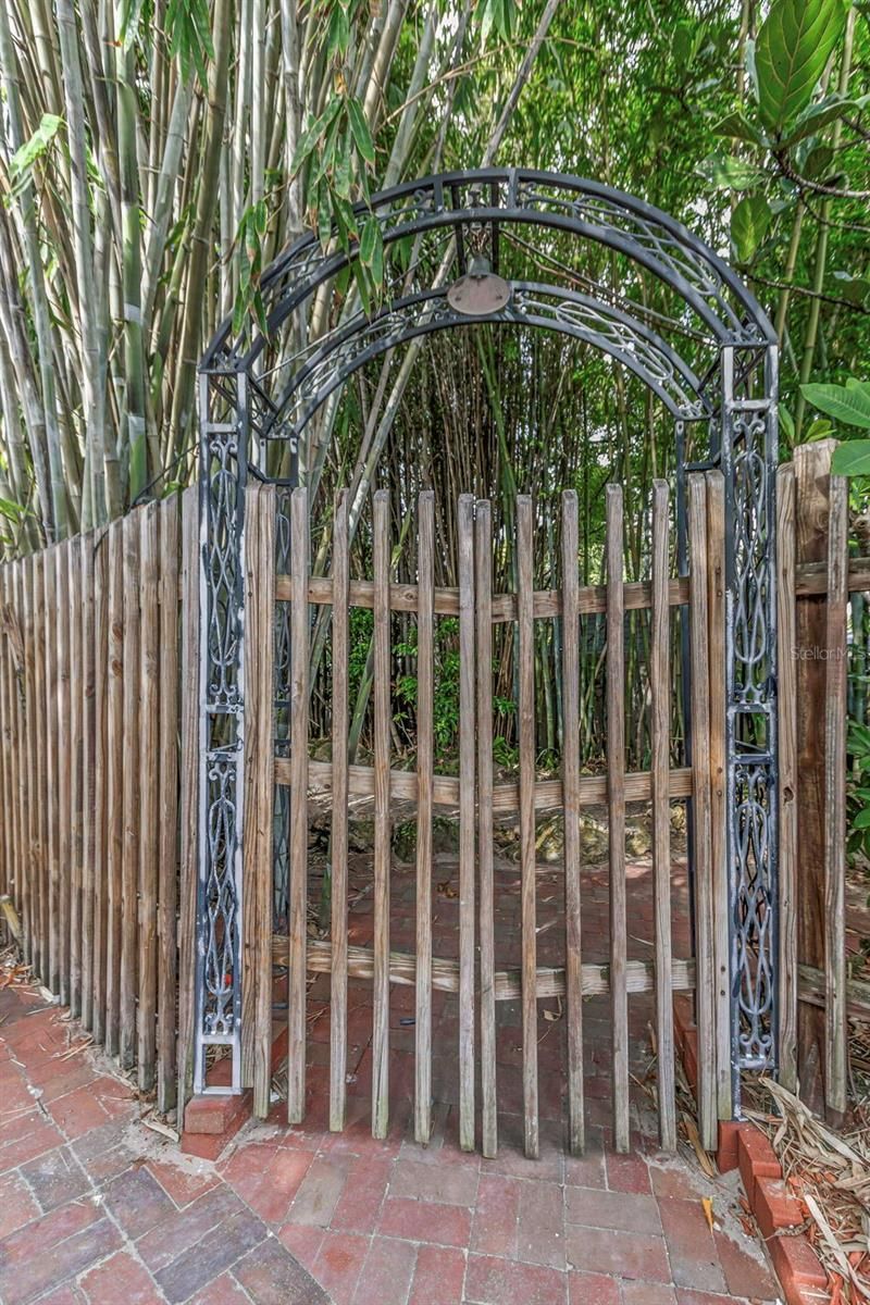 11530 66th Avenue N, Seminole, FL 33772 Photo