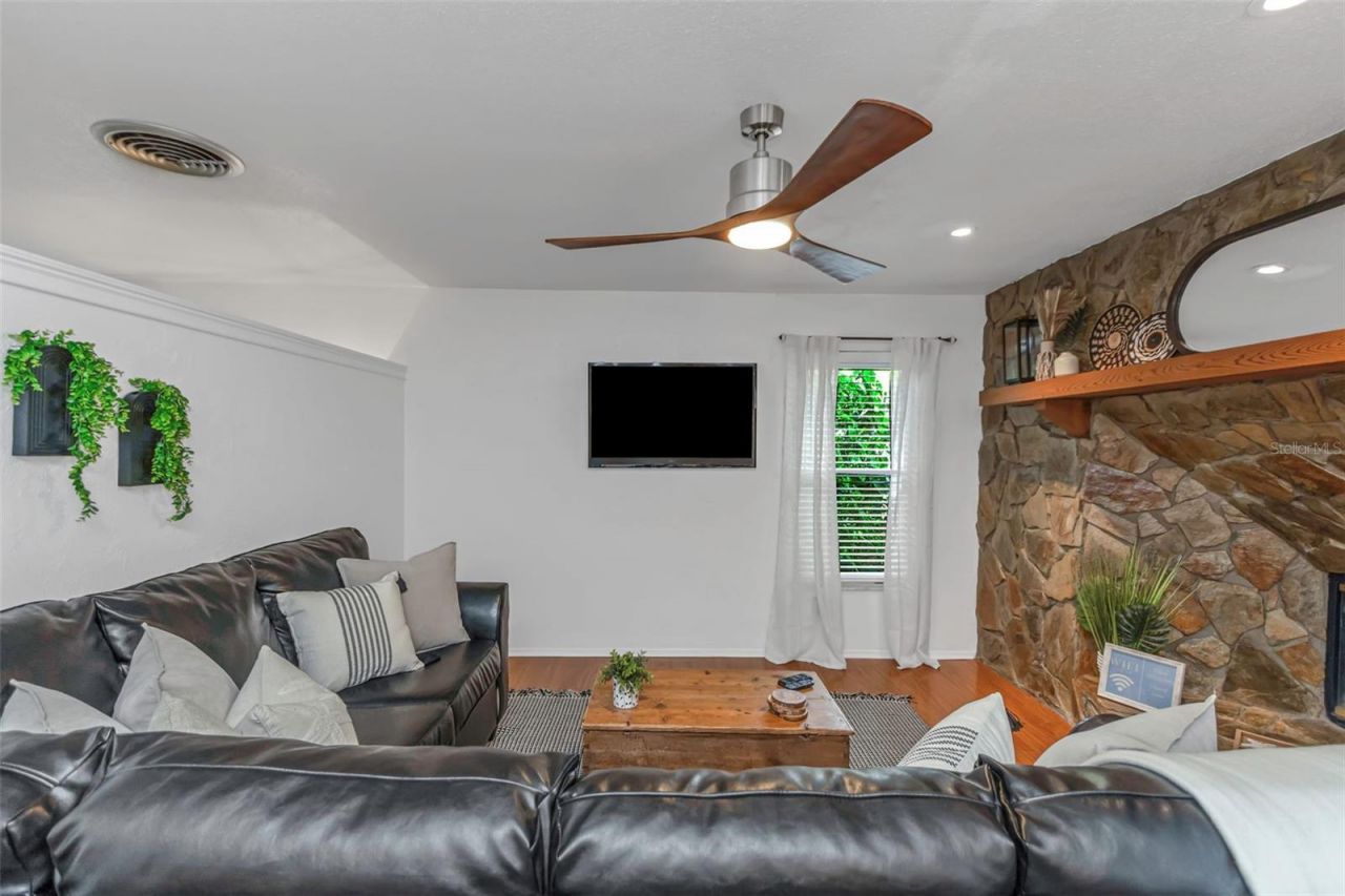 11530 66th Avenue N, Seminole, FL 33772 Photo