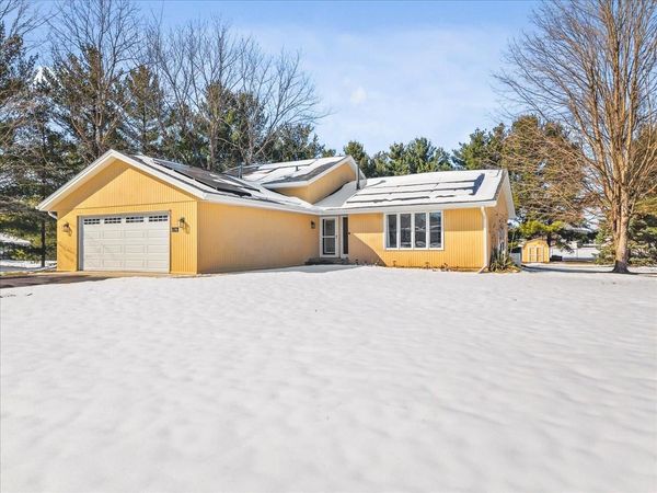 6346 Smoke Tree Circle, ROSCOE, IL 61073