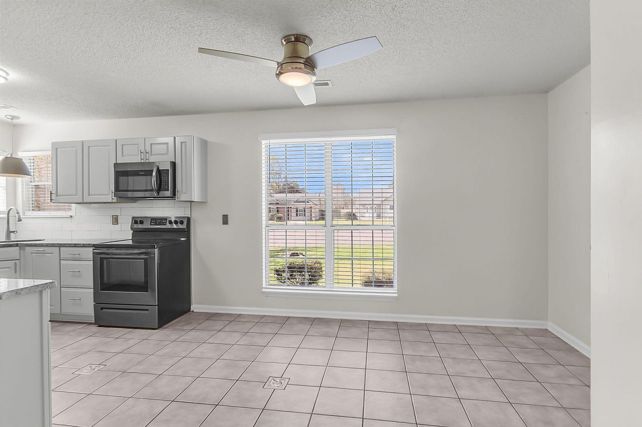 102 Westerly Photo 11