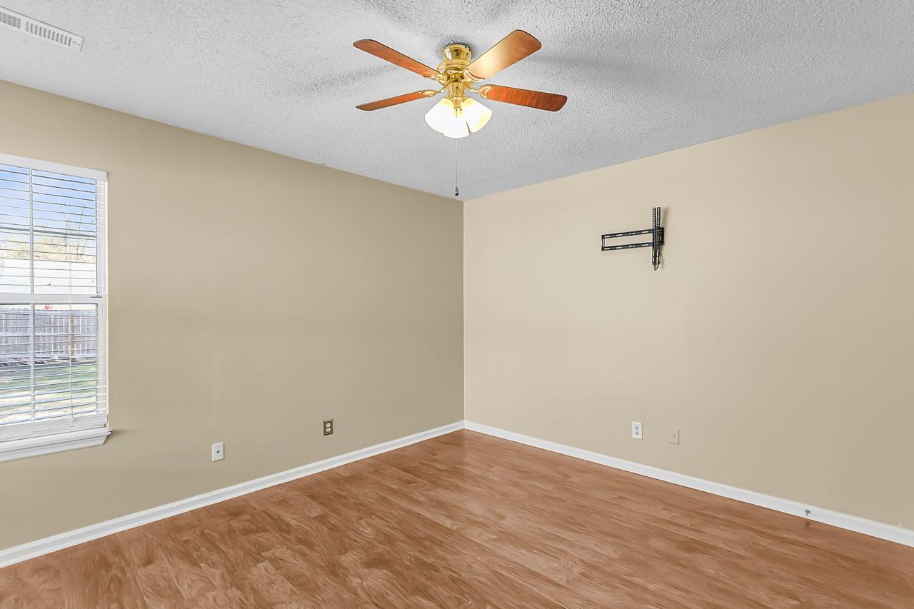 102 Westerly Photo 13