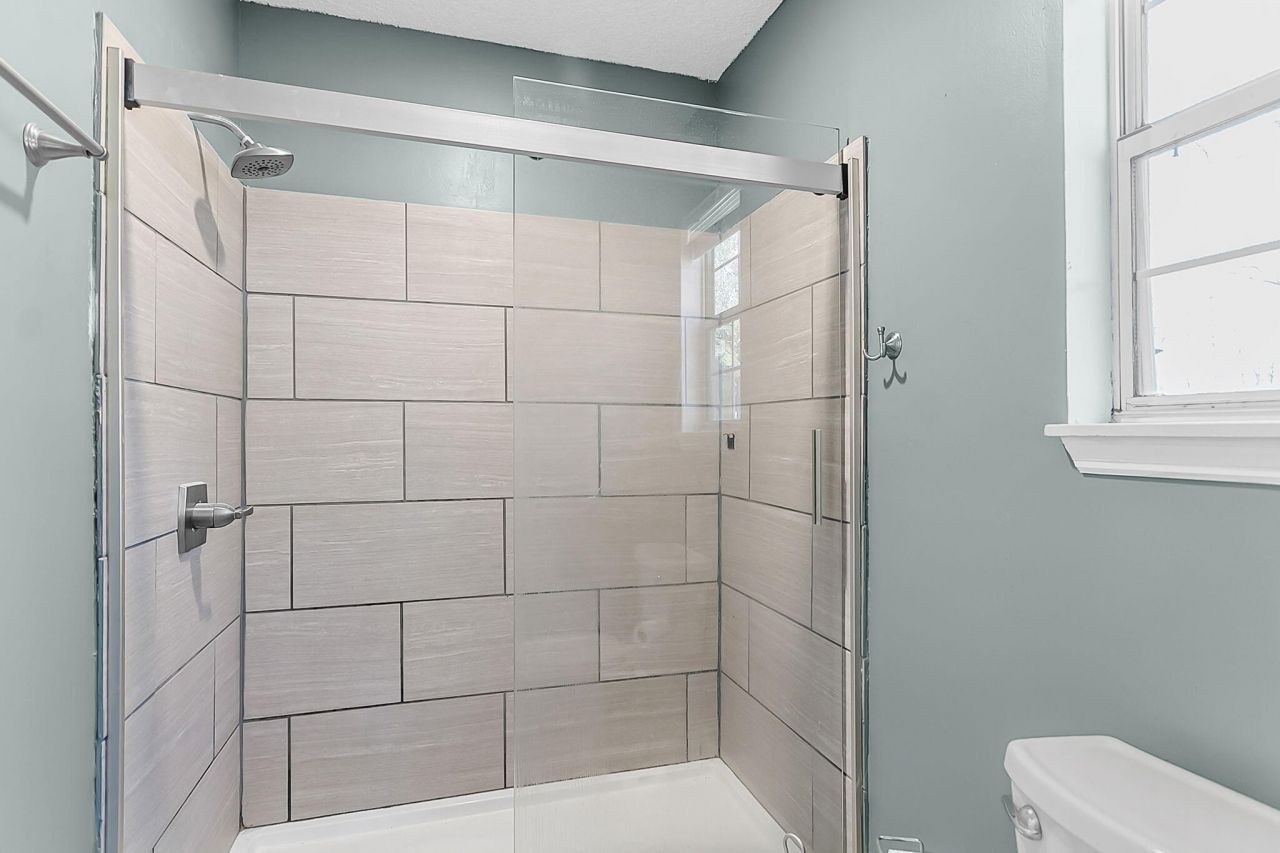 102 Westerly Photo 16