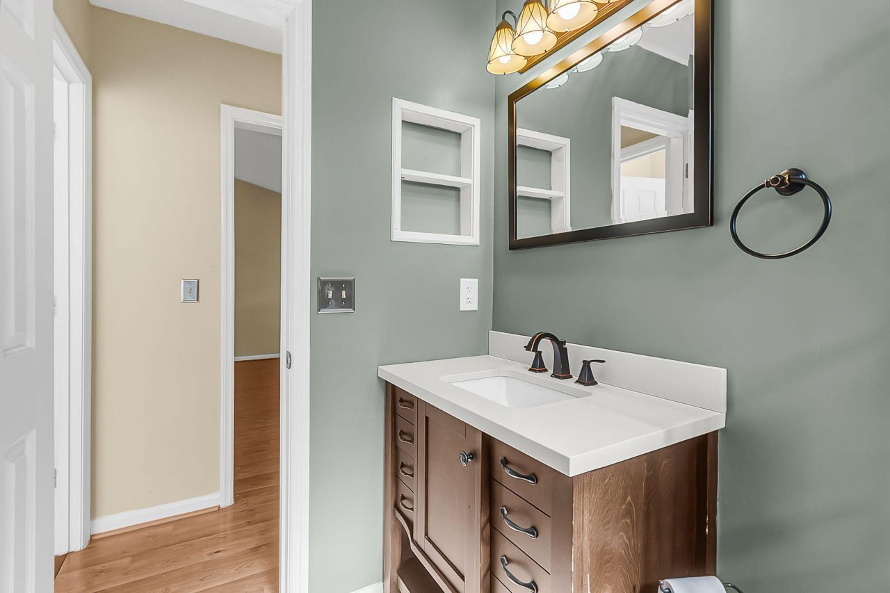 102 Westerly Photo 20