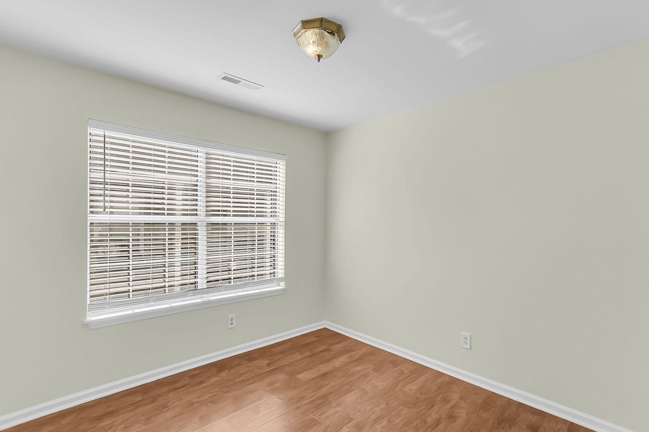 102 Westerly Photo 21