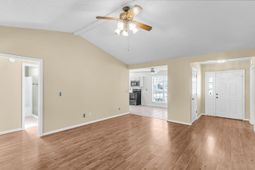 102 Westerly photo 4