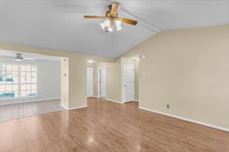 102 Westerly photo 4