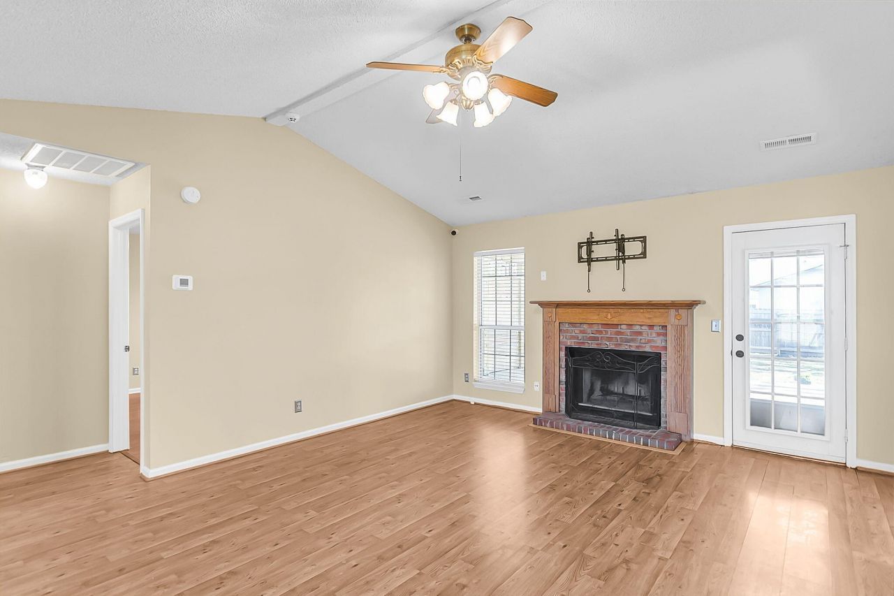 102 Westerly Photo 5