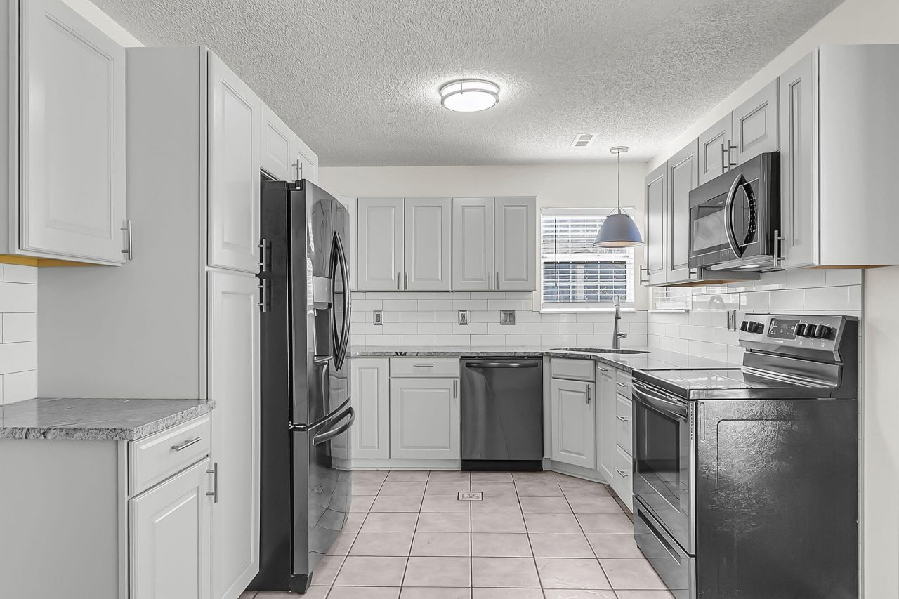 102 Westerly Photo 9