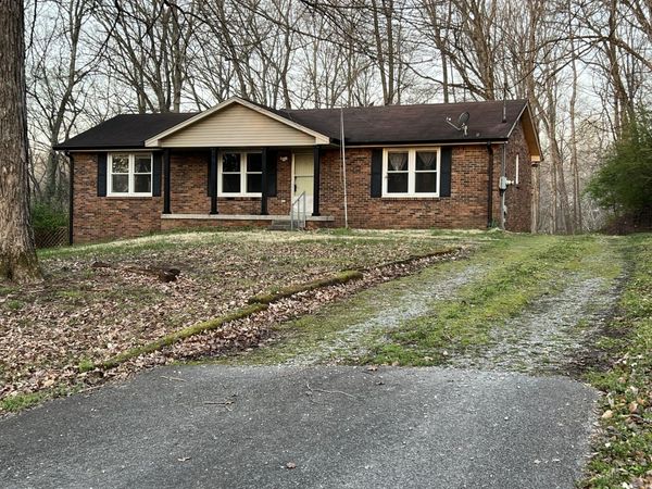 351 Harold Dr, Clarksville, TN 37040