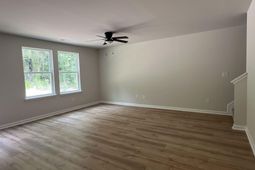 1031 Pineland Drive photo 4