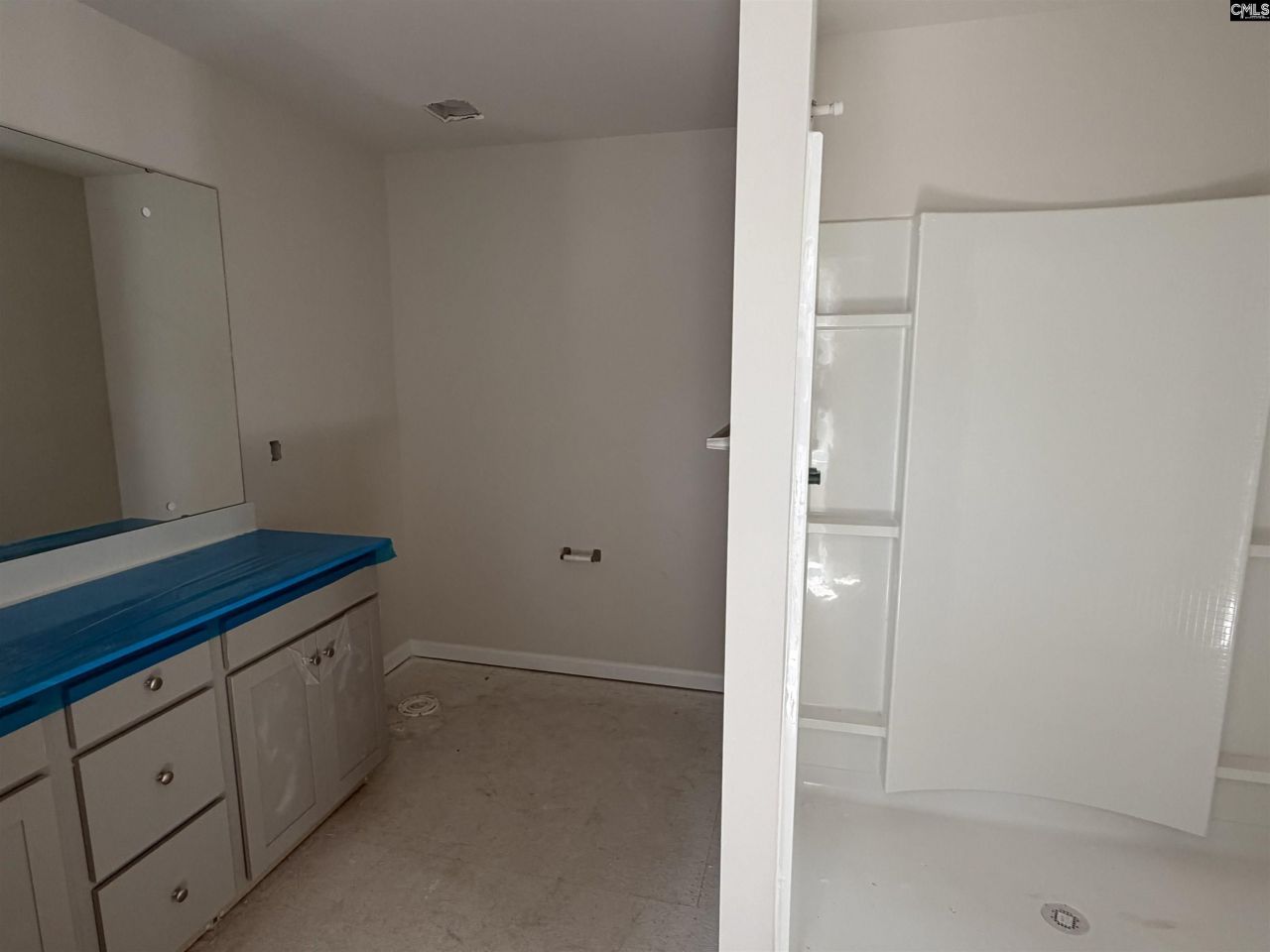 1031 Pineland Drive  Photo 7