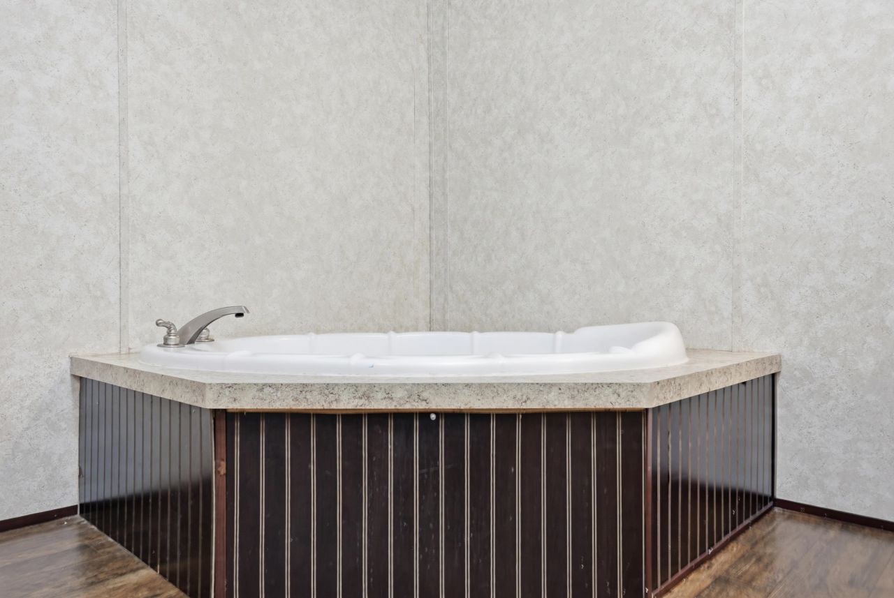 2200 Douston Rd.  Photo 12