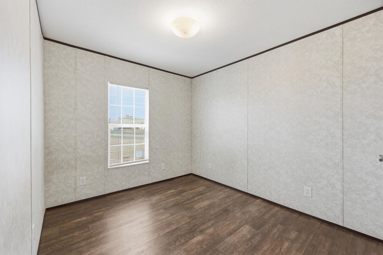 2200 Douston Rd.  Photo 19