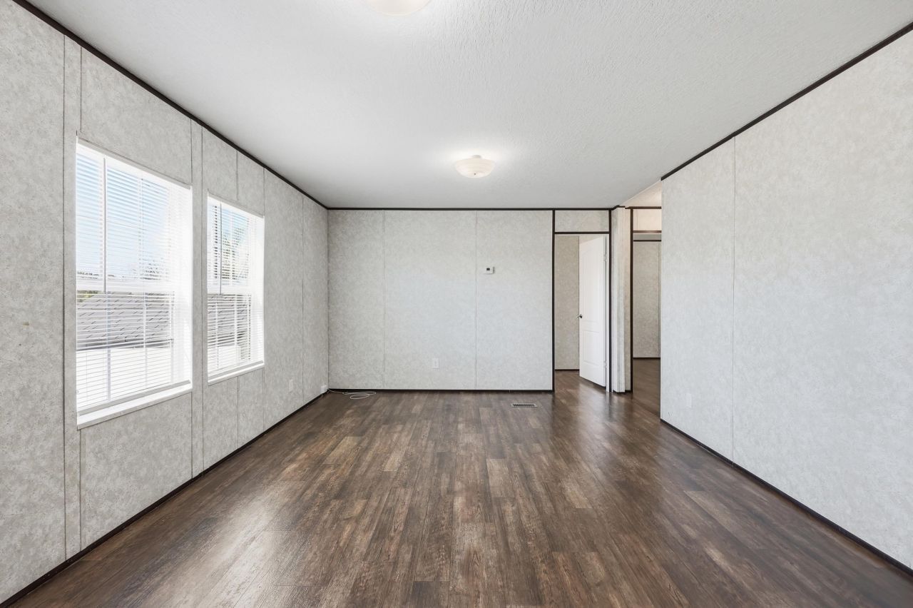 2200 Douston Rd.  Photo 21