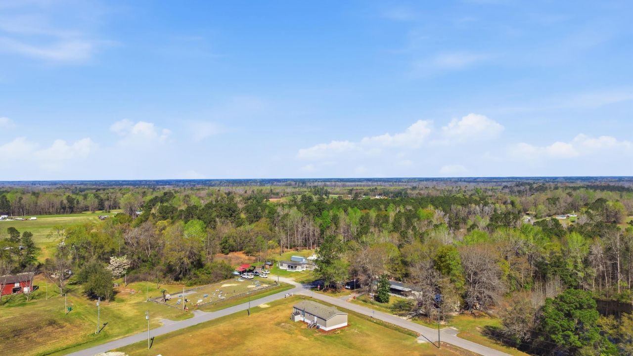 2200 Douston Rd.  Photo 26