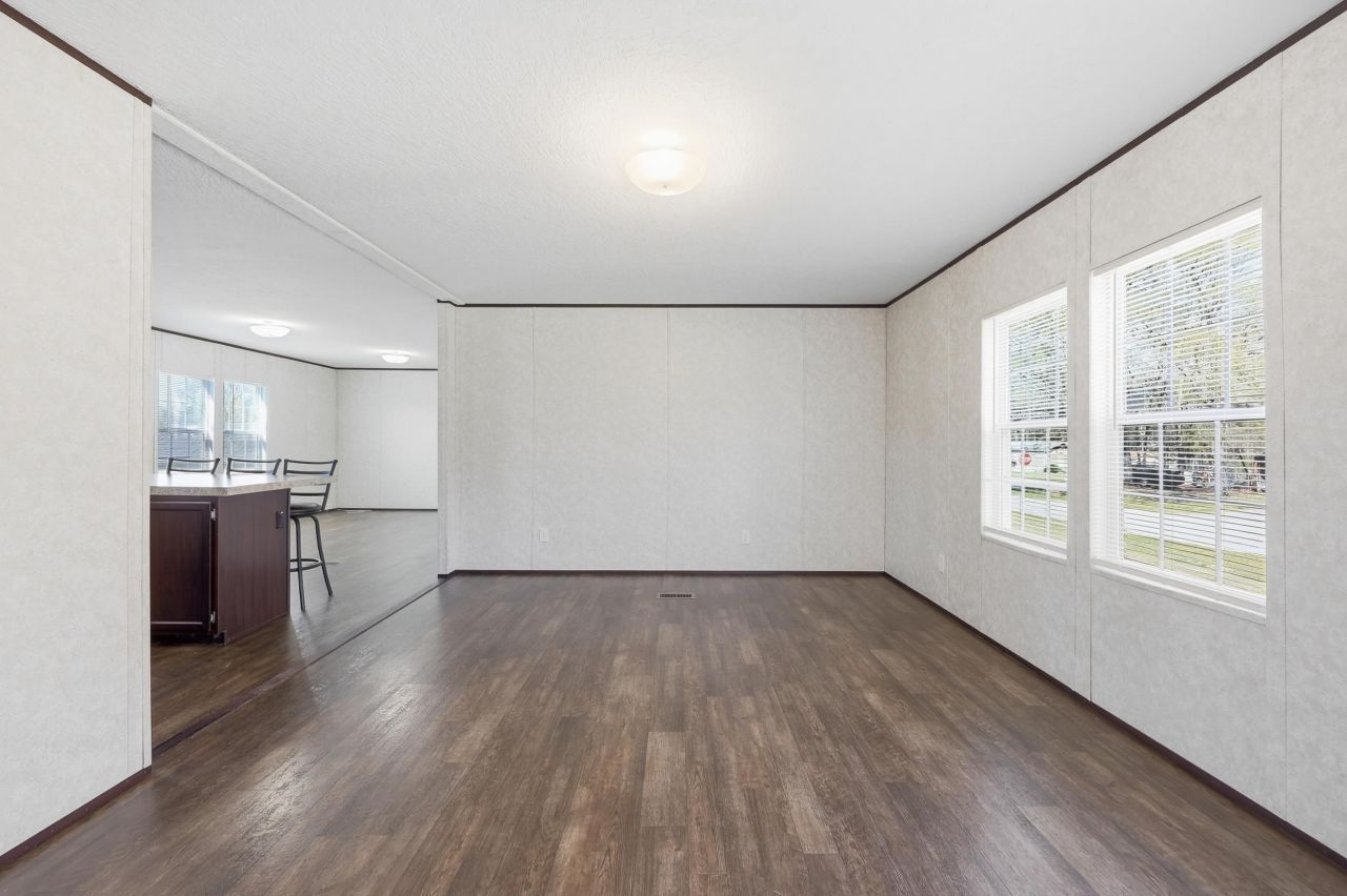 2200 Douston Rd.  Photo 6