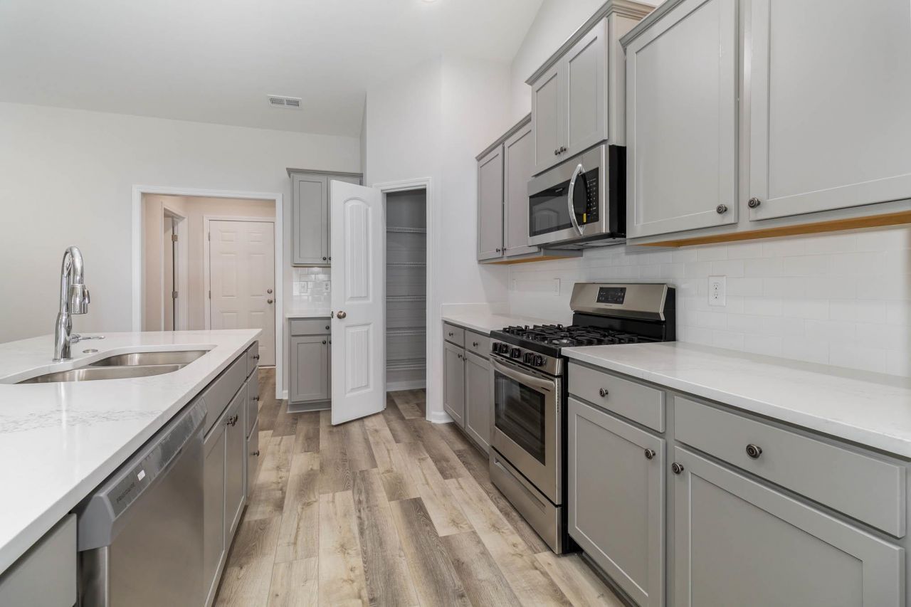 215 Stillbrook Dr. Photo 14