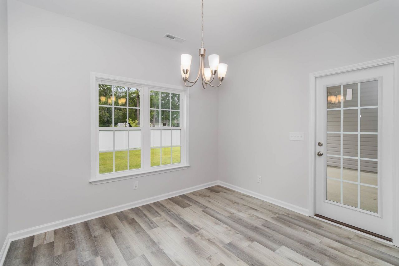 215 Stillbrook Dr. Photo 19