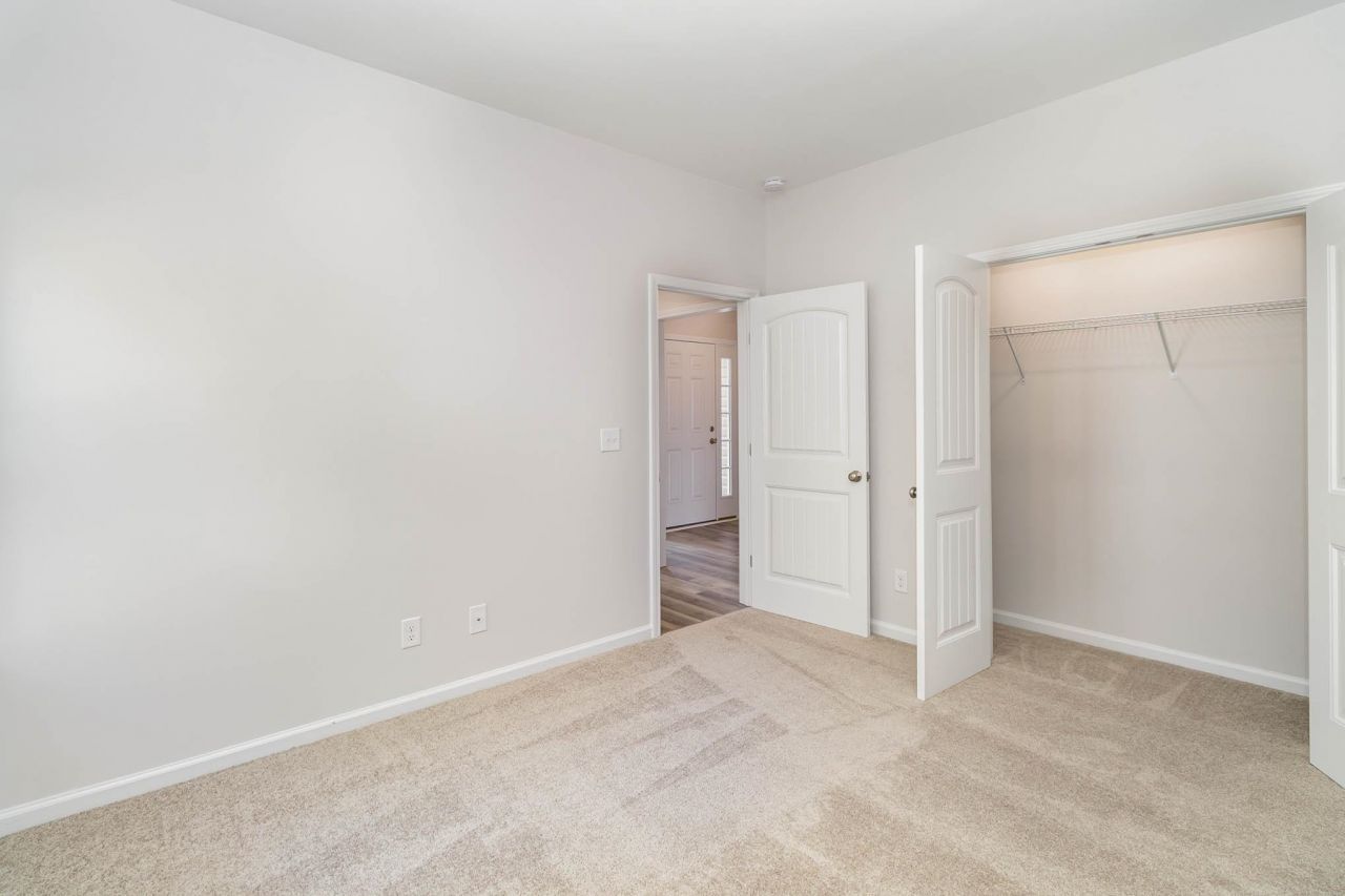 215 Stillbrook Dr. Photo 6