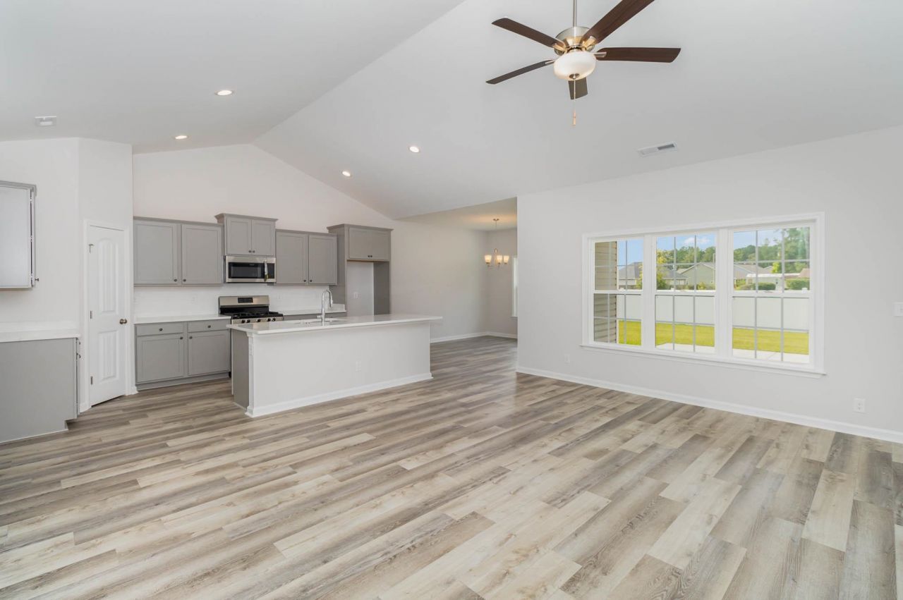 215 Stillbrook Dr. Photo 7