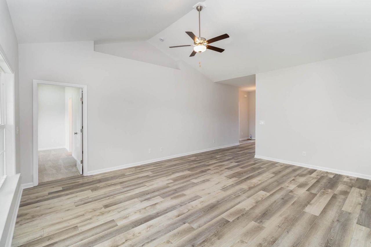 215 Stillbrook Dr. Photo 9