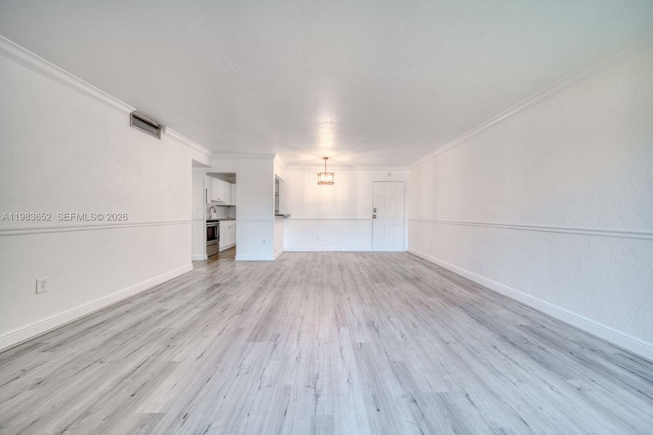 9459 SW 76th St, Unit R5, Miami, FL 33173 Photo