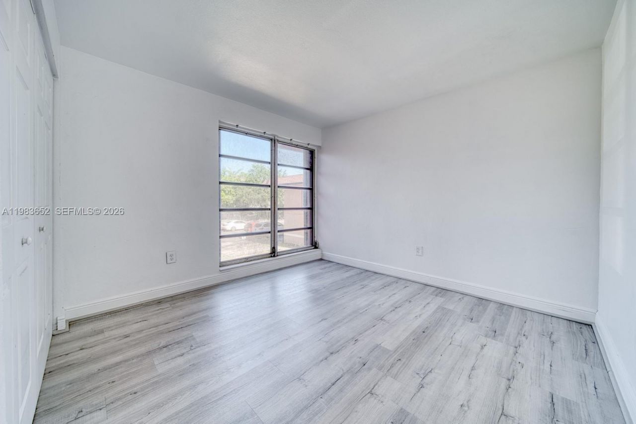 9459 SW 76th St, Unit R5, Miami, FL 33173 Photo