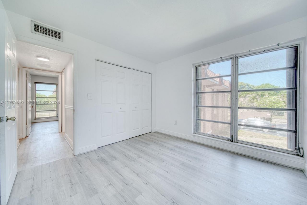 9459 SW 76th St, Unit R5, Miami, FL 33173 Photo