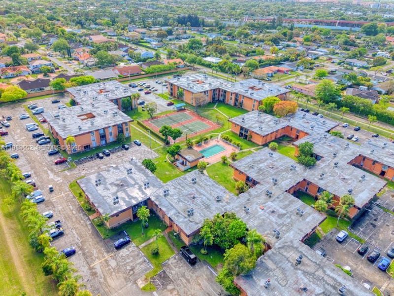 9459 SW 76th St , Unit R5, Miami, FL 33173 Photo