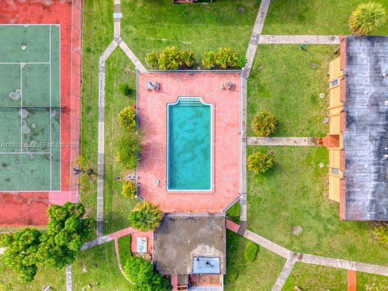 9459 SW 76th St , Unit R5, Miami, FL 33173 Photo