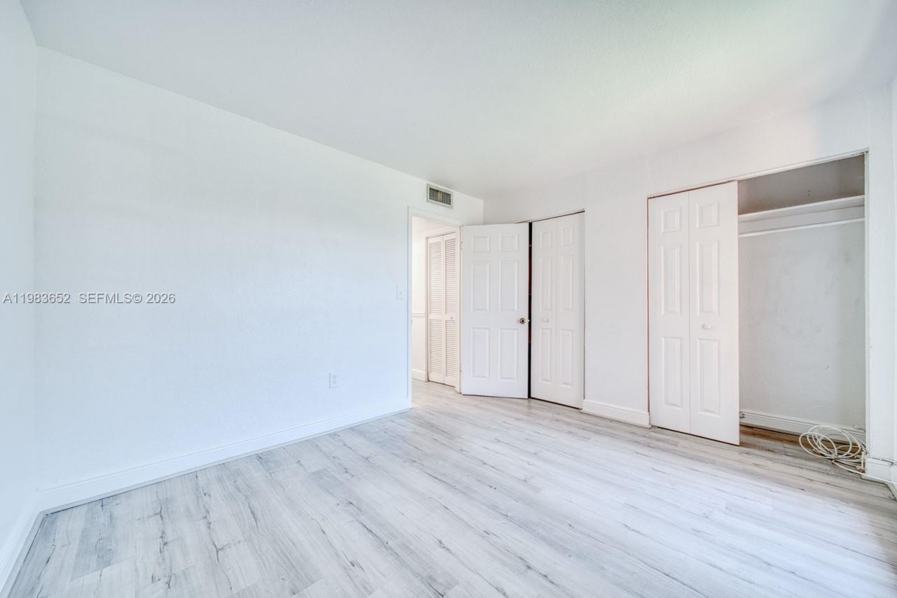 9459 SW 76th St, Unit R5, Miami, FL 33173 Photo
