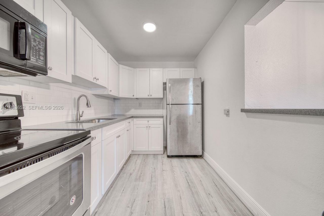 9459 SW 76th St, Unit R5, Miami, FL 33173 Photo