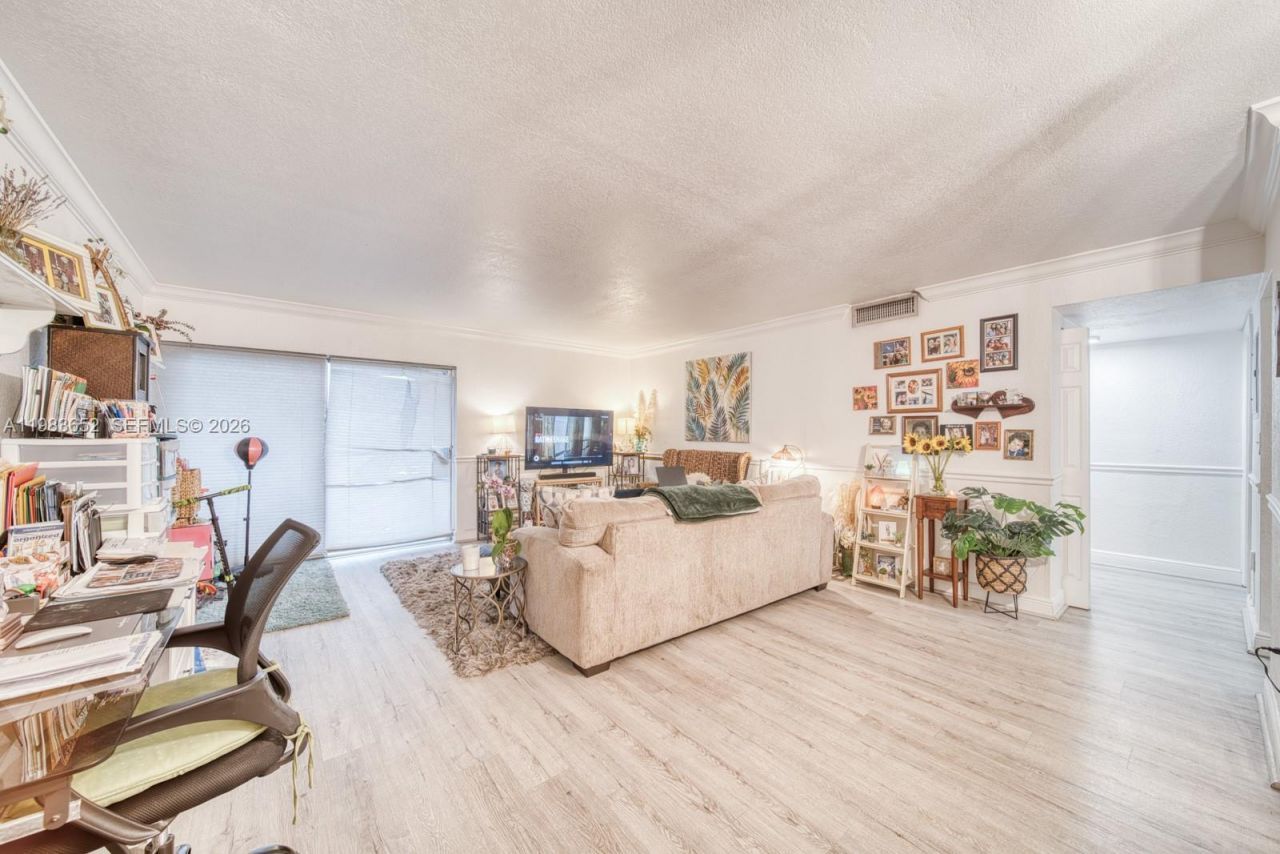 9459 SW 76th St , Unit R5, Miami, FL 33173 Photo